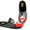 Selkis 21331 Noir Imprime - Pantoufle Mule - Chat Noeud Papillon Rouge